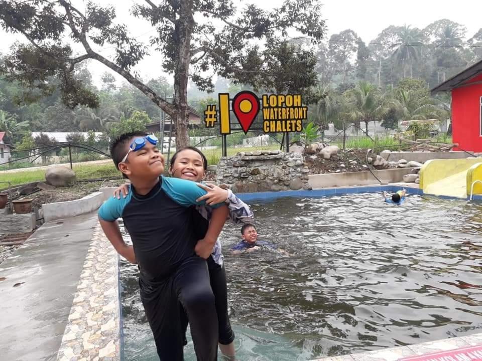 Lopoh Waterfront Budget Chalets Villa Hulu Langat Bagian luar foto