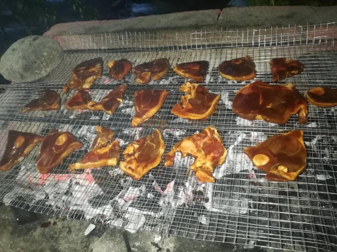 Lopoh Waterfront Budget Chalets Villa Hulu Langat Bagian luar foto